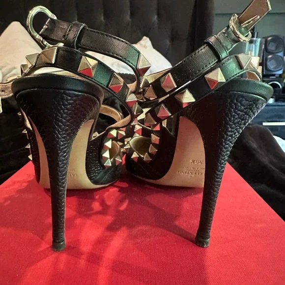 Valentino Rockstud Leather Caged Pumps - Picture 2 of 6